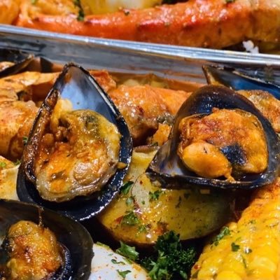 🇿🇦 South Africas favorite seafood boil restaurant . Order your seafood boils on WhatsApp only Instagram : @seafood_Boilsa TikTok: @seafoodboilsa