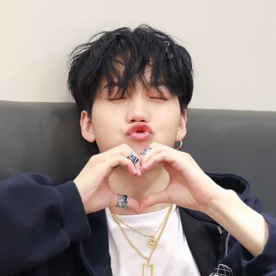 skyfuse_onoff's profile picture. 내 행복지킴이들 @WM_ONOFF