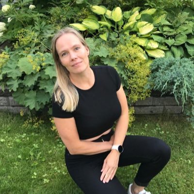 MantynenNiina's profile picture. Tradenomi, MMM ja 3:n tytön äiti