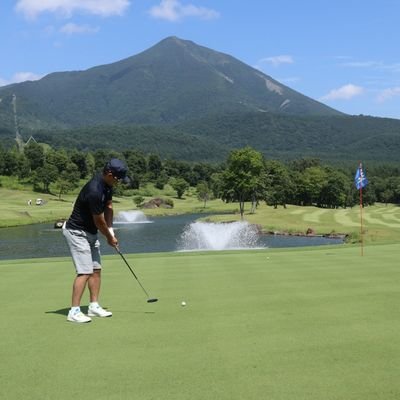 再びゆる〜くやってます🏌　／　四季感じるゴルフ場のロケーションが楽しみの１つ　／　日々様々なことから刺激もらってます　／　ゴルフ🏌‍♂/キャンプ🏕/旅🏍/グルメ😋/野球⚾も大好き