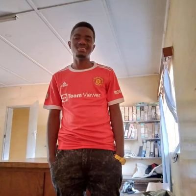 chinsembe's profile picture. Am cool but summer made me hot..