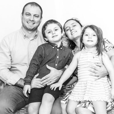 Emprendedora : https://t.co/jkfghiSrgt 🥳 (miles de productos novedosos!) y https://t.co/MXaiXEc8ul 📸 Mamá enamorada de Máximo y Josefina