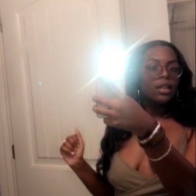 DivinelyGuid3d's profile picture. professional street nigga 🧸 Black Lives Matter now and forever, this is a Beyoncé stan account by the way // 🇵🇸