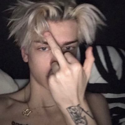 iios789's profile picture. 