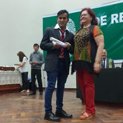 ESTUDIANTE DE LIC EN COMUNICACION SOCIAL UNSA SEDE TARTAGAL ,ME GUSTA JUGAR FUTBOL, FANATICO DE SAN LORENO PRODUCTOR DE CONEXION UNIVERSITARIA