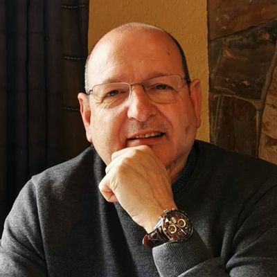 xavieramoros37's profile picture. Árbitro de baloncesto