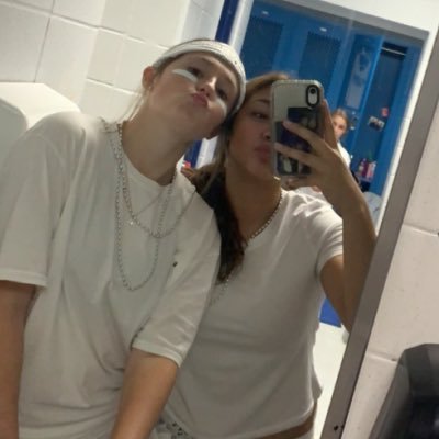 Riksxkisses's profile picture. #costeller #goat met Erika 4/18/19 team 10 tour 6/2/18 “fear ends where faith beings” 🐐🖤Erika noticed 20xDani (Erika’s sis)notice2x jake2x