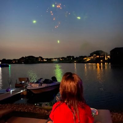 Mikdove's profile picture. 