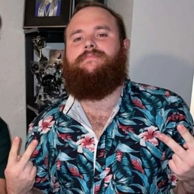 I'm good at 2 things gettin lit and takin shits, so are you tryna party or point me to the nearest bathroom?