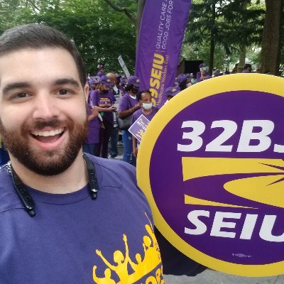 Political Organizer for @32BJSEIU. Competitive Powerlifter.  Re-Tweets ≠ Endorsements. (he/him)