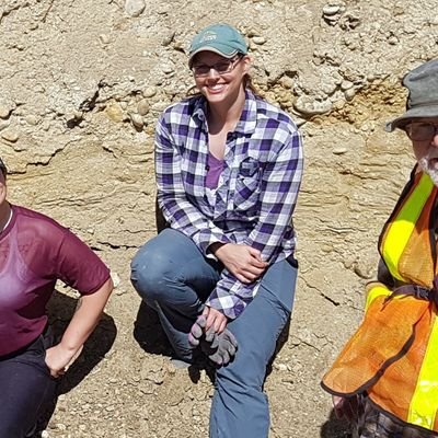 (She/her) Palaeontologist working with the Quaternary of Alberta.