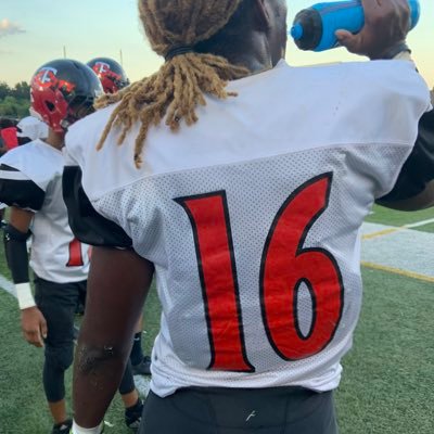 RB/LB| TCHS❤️🖤| 5’ 9| 22’|