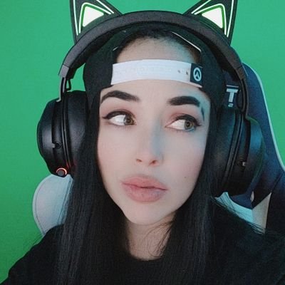 gamer. fitness competitor.
https://t.co/kk0fK5x1uM
IG: dictatrix