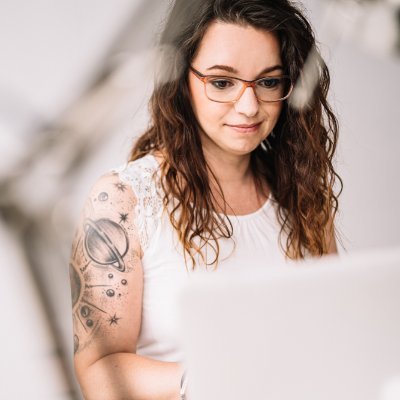 teamstreber's profile picture. Ich bin Mareike von #TeamStreber. 
Webdesignerin, Online-Strategin, Nerd, Ehefrau, Mama.
Alltagstaugliche Verkaufsprozesse mit Humor für mehr SALES.