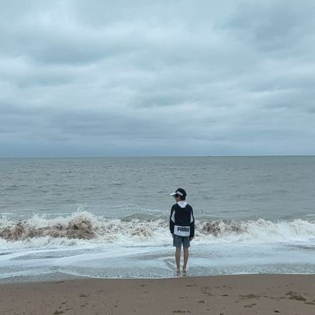 zhan13070215's profile picture. 