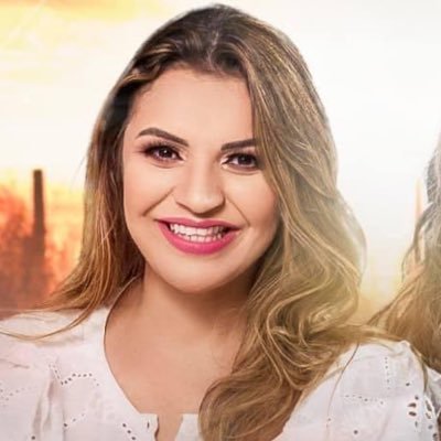 cantora, Casada com o Pr.Patrick Roberto,mãe do Bernardo e das gêmeas Lívia e Milena Pastoreamos a ADVIVE (Assembléia de Deus em Vila-velha)