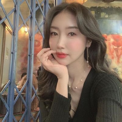 Korean, born in 1990, graduated from university in 2010, now employed in Mirae Asset Group, position manager, hobby, travel, food, music.