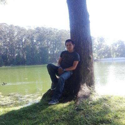 Lazarito_Poli's profile picture. El ¿por que la locura siempre acompaña al amor? explica porque el amor es ciego...