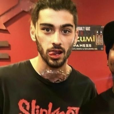 @iENTERTAIN3R