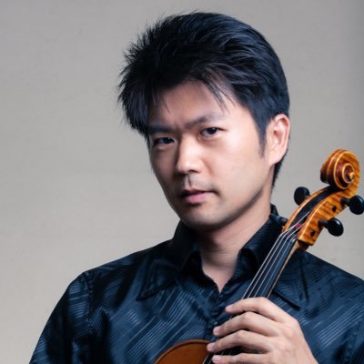 Former pricipal viola Osaka Philharmonic Orchestra 元大阪フィルハーモニー交響楽団首席ヴィオラ奏者。8歳から25歳までの17年間イギリス在住。水瓶座。B型。犬派。