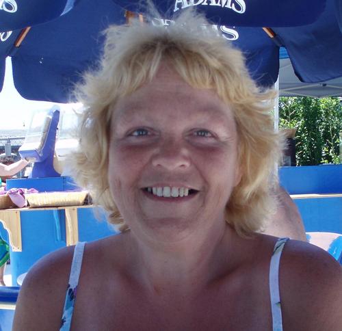 GrammaRobin's profile picture. I have 2 beautiful girls & 6 amazing Grandkids.  I've turned my passion for food into a career and not only am I successful but I love my work.