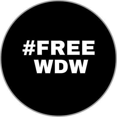 chrissytweety's profile picture. 