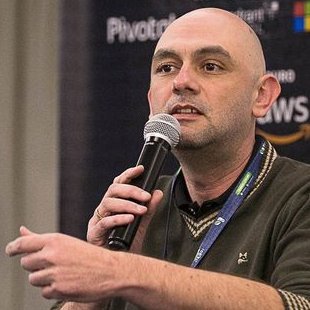 PostgreSQL, Python, Ruby, Elixir, Free Software enthusiast, loves books...