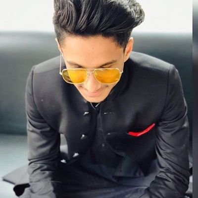 Sarim_29's profile picture. Indian 🇮🇳
Law Student.