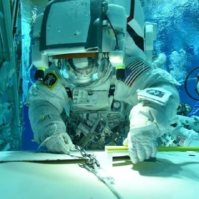 Spacewalk planner @NASA / CAPCOM / Pilot / Nerd / HERAnaut / Soldotna girl