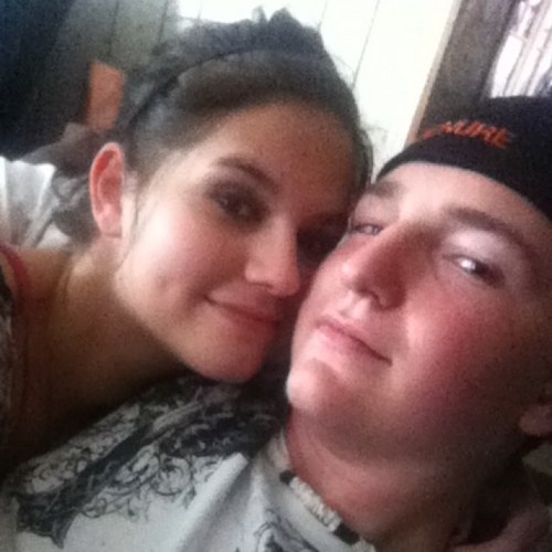 ariesgirl_21's profile picture. Im just an ordinary girl who loves 2listen 2music,hang W friends & enjoyin life as a teen:)I love my boyfriend Darrien DeNure! @Denure24