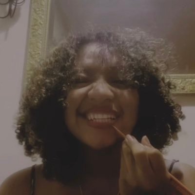 Its_cornina's profile picture. if you’re reading this say: hi corina ❤️🐛