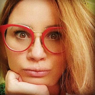 Periodista puertorriqueña trabajando más de dos décadas en PrimeraHora (GFR MEDIA). Opiniones emitidas NO son las de mi patrono...ni las de mami (😂)