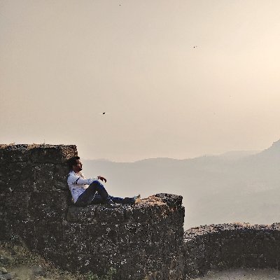 ambivert / overthinker / dreamer / wanderlust / megalomaniac / lazy / naive / snapper / developer / trader / techie / anime