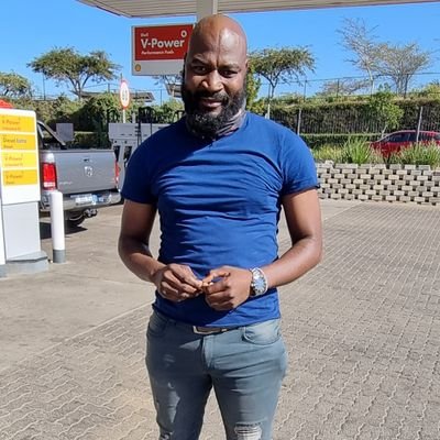 I am a son to my Mom,a brother to my sisters,a husband to N'wa Famandha Papas to my kids.
Dr Thomas Chauke fan,House music fan,Zahara fan and Orlando pirates fa