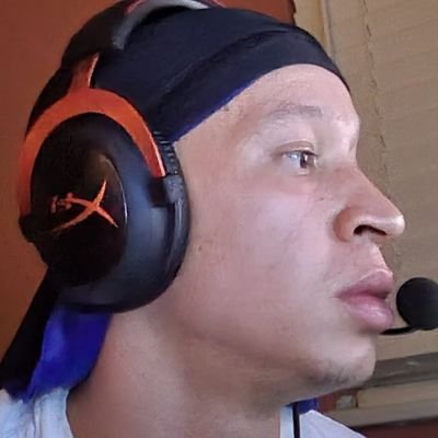 New to Competitive gaming and streaming. Looking to follow my dreams. Don't be afraid to show some love.