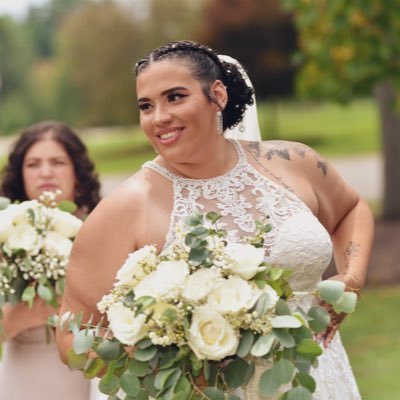 bri_hafner's profile picture. No matter what you're going through, there's a light at the end of the tunnel🌞 VIII•VII•MMXXI 👰🏽💍