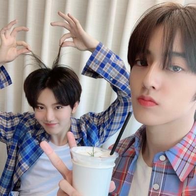 ♡‧₊*: kim junkyu & watanabe haruto・:*₊‧♡
➵✧ being kyuties and haru harus at the same time not easy but i love both 😾💝 #TREASURE