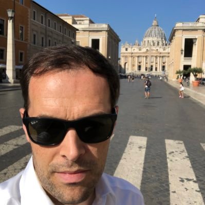 Sportreporter @dpa in München - davor Correspondent Italy and Vatican, Bureau Chief Southwestern Europe @dpa in Rome - views are my own