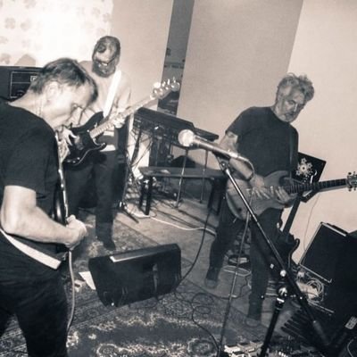 noise rock band
https://t.co/3QUzYbxpGx