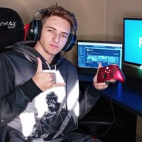 ycr4zy13 (@ycr4zy13) 's Twitter Profile