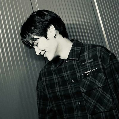🎵here only for #KUN acest! Very multitalented & multilingual king, has perfect visual, kindest-softest-purest heart , sweetest angel that ever existed, loml ♡♡
