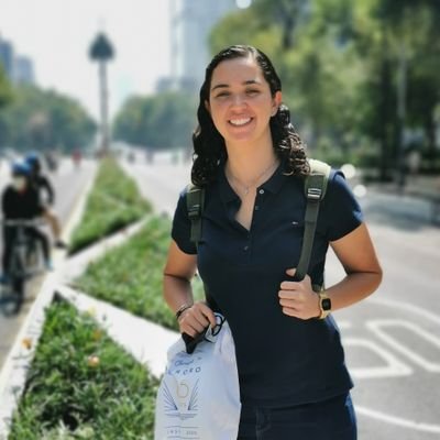 Cantante de regadera, comediante de mesa, aprendiz de recetas, soy amante del café, de los tacos y el vino..!!
Love is Loud 🦄 🌈