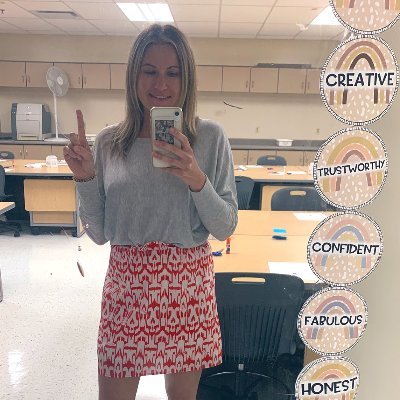 👩🏼‍🏫FCS Teacher 📍Naperville Central High School ✨ #SayYEStoFCS