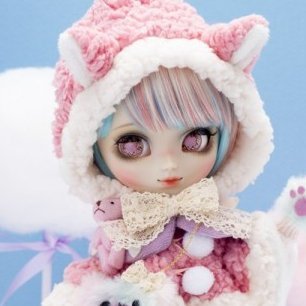 an account that posts pullip (and adjacent) dolls daily ! 🤍 requests are open (you can submit stock dolls or your own !) not affiliated with groove