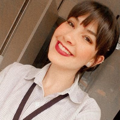 snow_cla's profile picture. Volvi después de 10 mil años, mi yo del 2013 era un poco intensa! :L