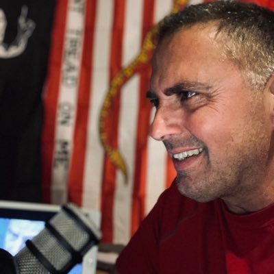 dystosnews's profile picture. Podcast en zone de faible adhésion. Éric C. Busque. #DNN