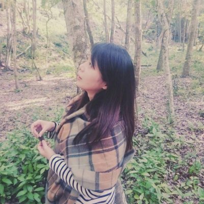 artmoment520's profile picture. 