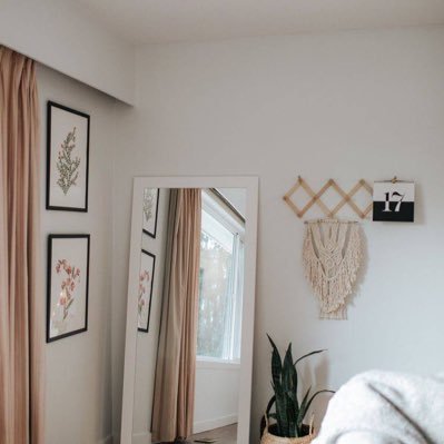 fS82339133's profile picture. انا اطمح ان اكون افضل مما انا فيه الآن واتمنى ان انام يوماً بدون تفكير او خوف من البشر والدنيا