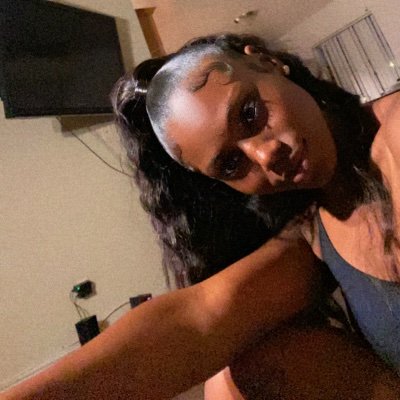 _Her_E's profile picture. My tweets dance with the air - No external audience intended