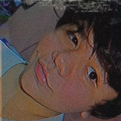 CrisVal2022's profile picture. 